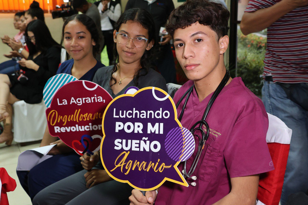 Participantes lanzamiento oferta académica 2025